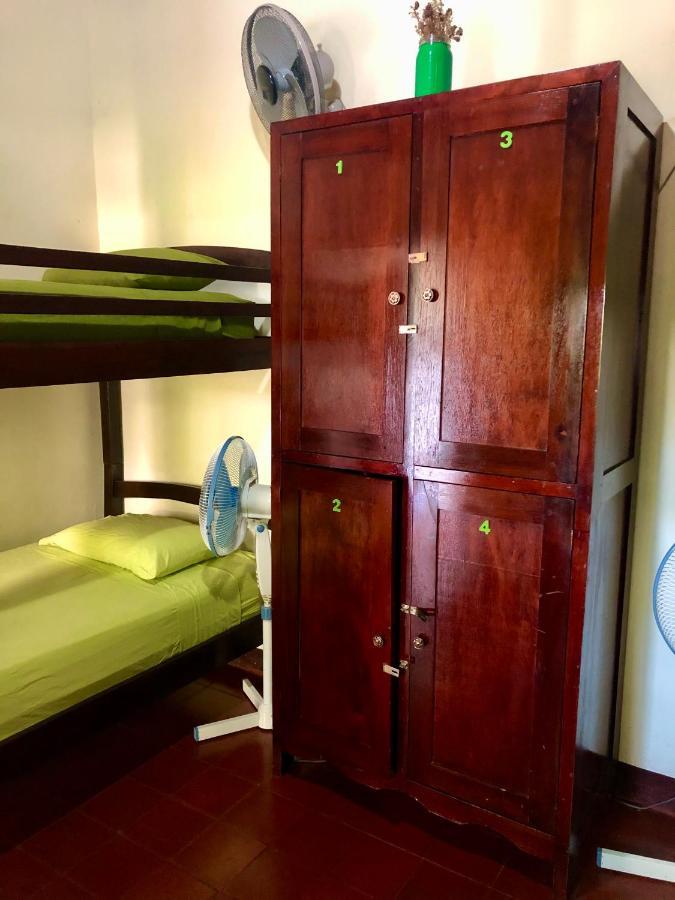 Casa Lula Leon Hostal Buitenkant foto