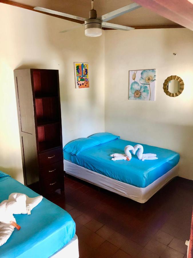Casa Lula Leon Hostal Buitenkant foto
