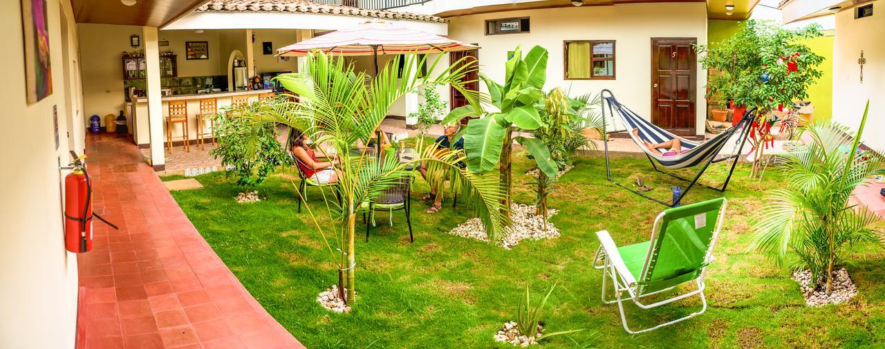 Casa Lula Leon Hostal Buitenkant foto