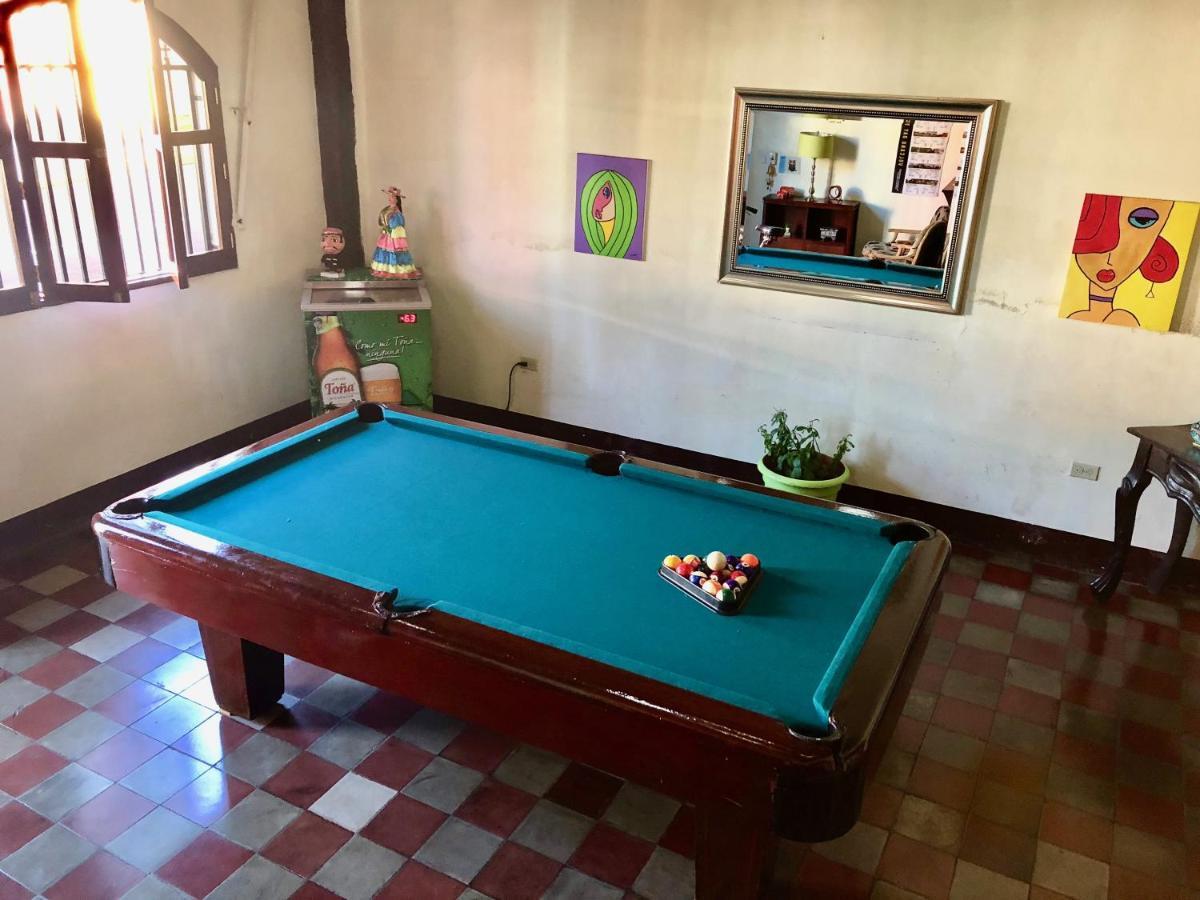 Casa Lula Leon Hostal Buitenkant foto